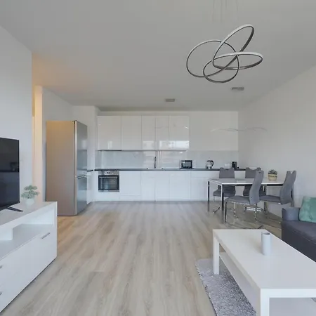 Bazova With Free Parking Apartment *