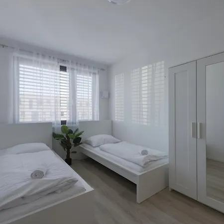Apartament Bazova With Free Parking