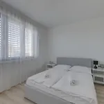 Bazova With Free Parking Apartmán Bratislava